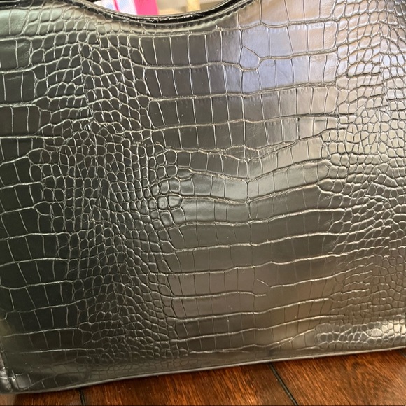 Bebe Crossbody - Picture 4 of 4